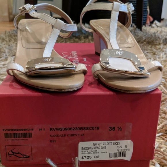 Roger Vivier t-strap sandals in ivory - Picture 8 of 8